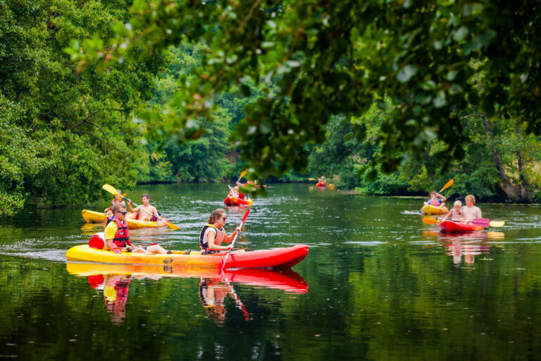 Kayak sur la Vire à Saint-Lô © Anibas Photography Normandie Tourisme